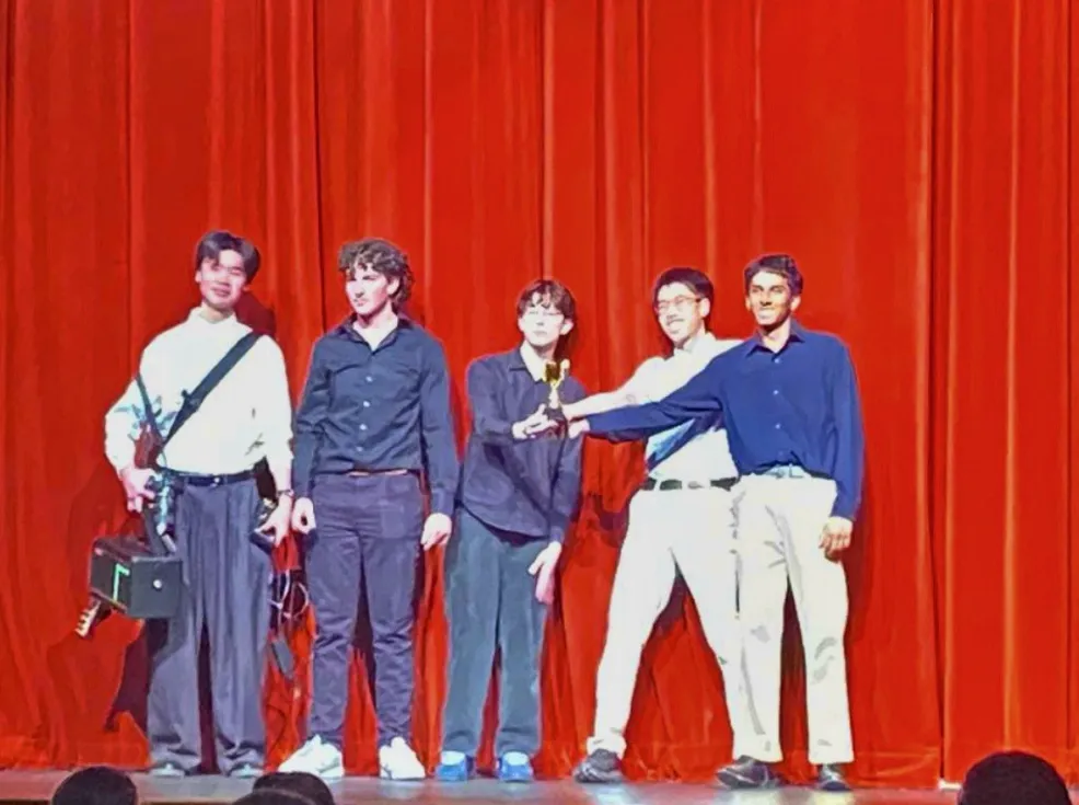 Orange Jasmine with trophy on stage